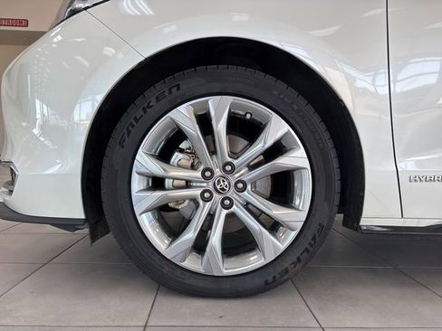 Used 2021 Toyota Sienna Platinum image 12