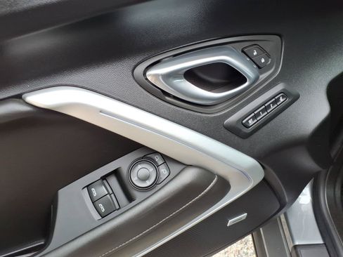 Used 2022 Chevrolet Camaro SS RWD image 13