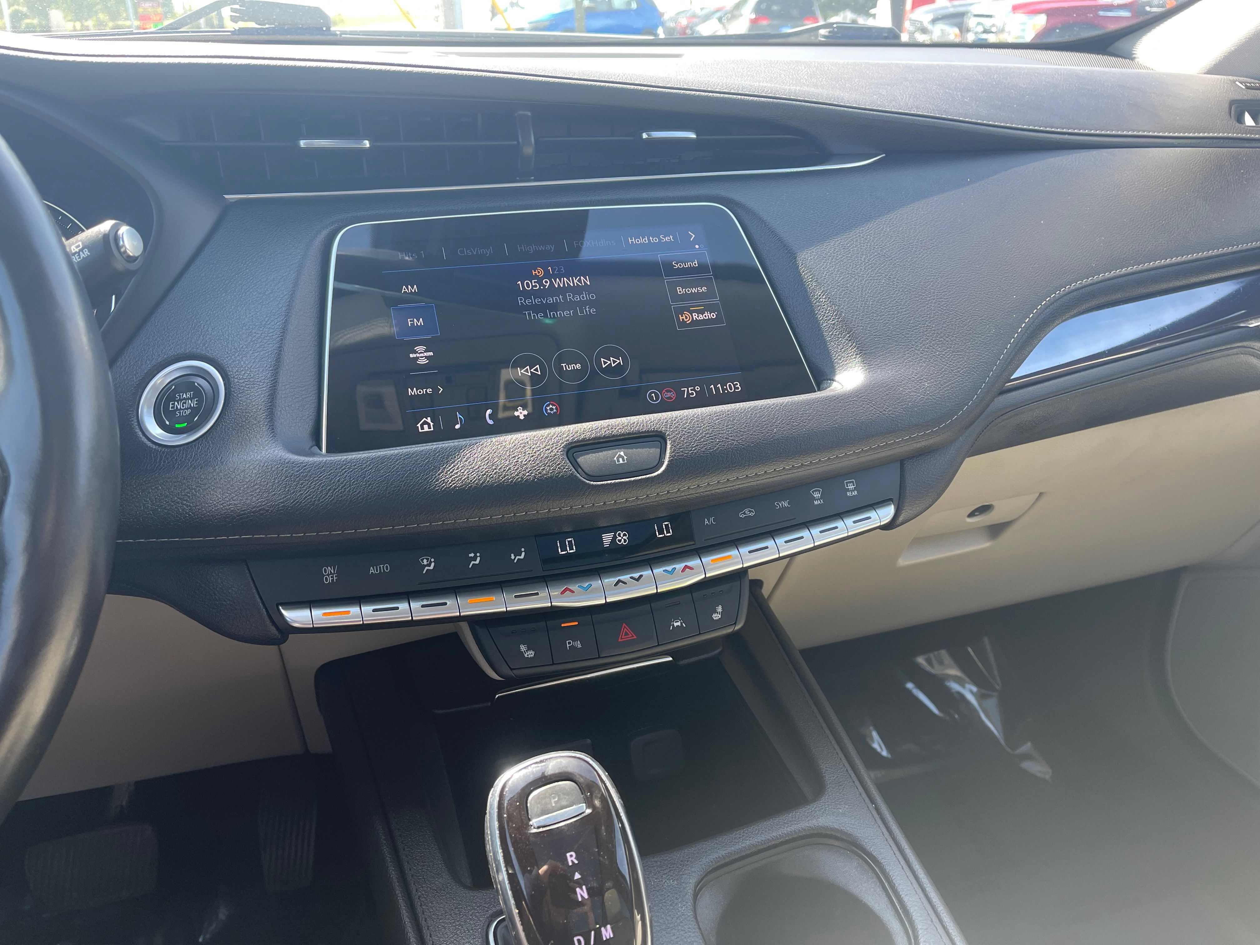 Used 2023 Cadillac XT4 Luxury w/ Cold Weather Package AWD/4WD image 12