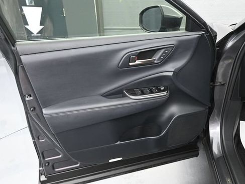 Used 2024 Toyota Crown AWD/4WD image 10