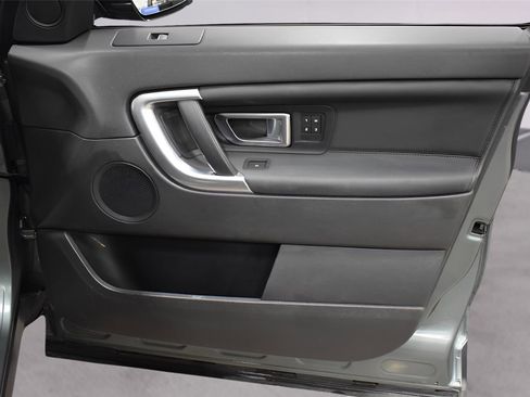 Used 2018 Land Rover Discovery Sport HSE AWD/4WD image 18