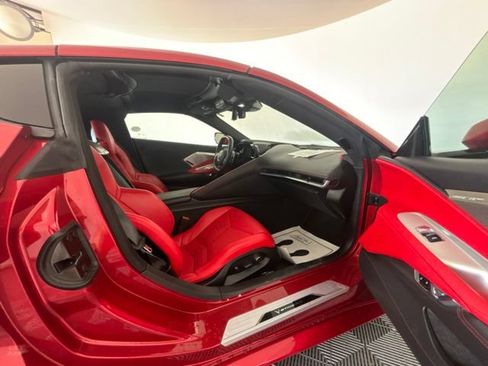 Used 2021 Chevrolet Corvette Stingray Preferred Cpe w/ Engine Appearance Package RWD image 29