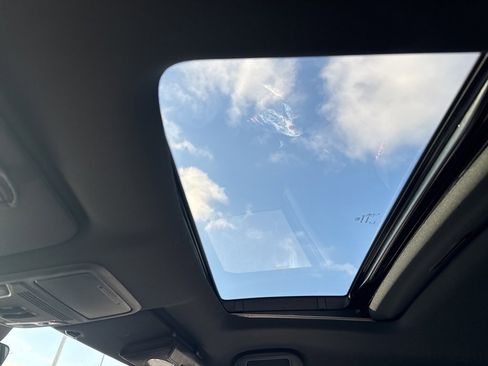 Used 2025 Honda Ridgeline TrailSport image 12