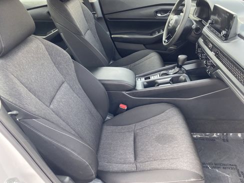 Certified 2025 Honda Accord SE image 9