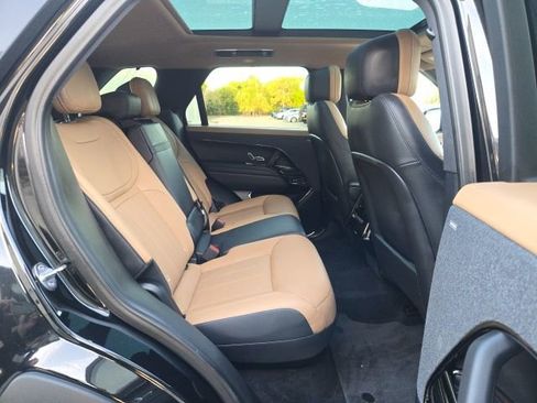 Used 2023 Land Rover Range Rover Sport SE Dynamic image 10