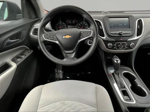 Used 2018 Chevrolet Equinox LS FWD image 8