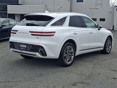 Used 2022 Genesis GV70 2.5T w/ Select Package image 5