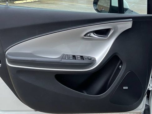 Used 2014 Chevrolet Volt FWD image 31