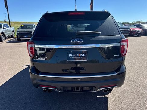 Used 2018 Ford Explorer Platinum AWD/4WD image 6