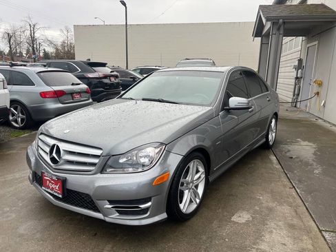 Used 2012 Mercedes-Benz C 250 C 250 Sport 4dr Sedan image 4
