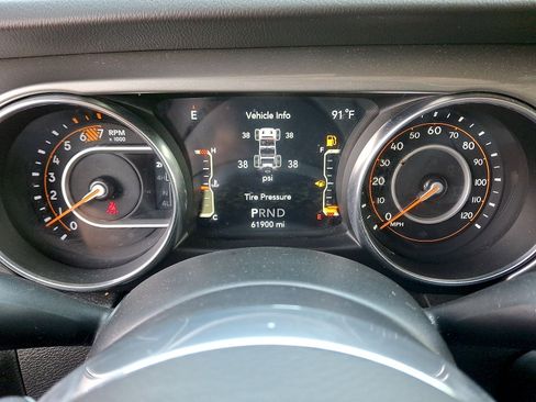Used 2023 Jeep Wrangler Unlimited Sahara w/ Cold Weather Group AWD/4WD image 13