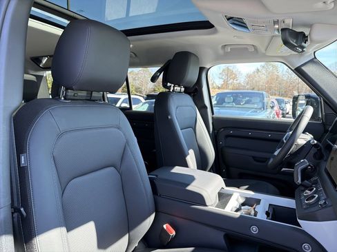 Used 2025 Land Rover Defender 110 S image 15