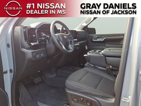 Used 2024 Chevrolet Silverado 1500 LT AWD/4WD image 24