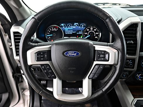 Used 2017 Ford F150 Lariat w/ Equipment Group 501A Mid image 6