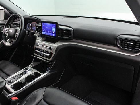 Certified 2023 Ford Explorer XLT w/ Equipment Group 202A image 23