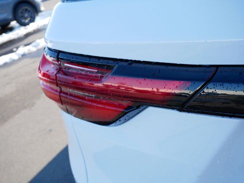 Used 2023 Chevrolet Traverse LT w/ Midnight/Sport Edition image 17