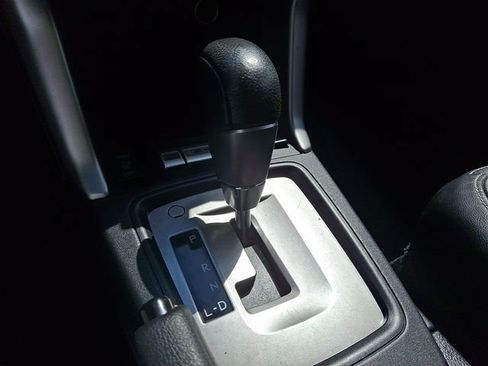 Used 2015 Subaru Forester 2.5i Limited AWD/4WD image 18