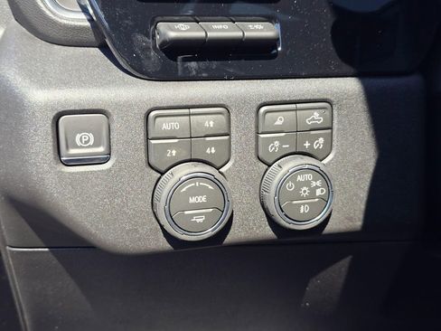 New 2026 Chevrolet Silverado 2500 High Country w/ Midnight Edition AWD/4WD image 21