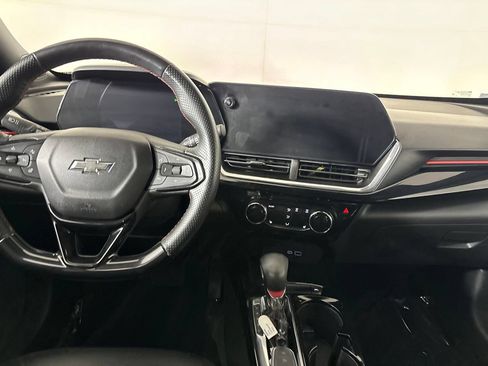 Used 2024 Chevrolet Trax RS w/ Sunroof Package FWD image 26