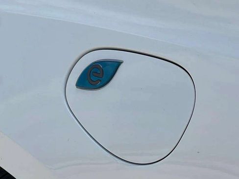 Used 2022 Chrysler Pacifica Touring-L FWD image 37