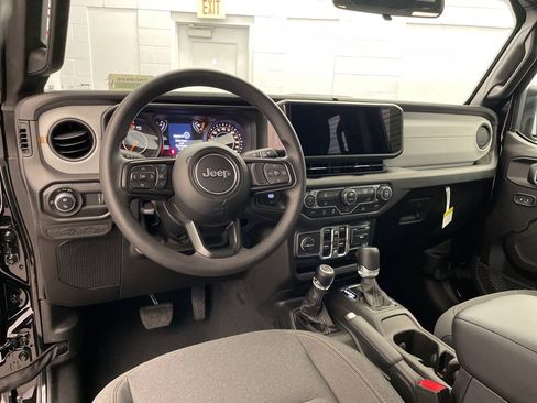 New 2026 Jeep Gladiator Sport image 9