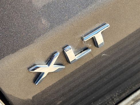 Used 2021 Ford Expedition Max XLT image 30