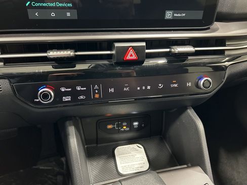 New 2026 Kia Sportage EX image 18