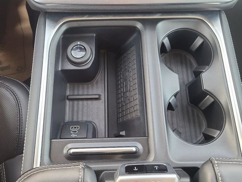 Used 2025 Ford Expedition Platinum AWD/4WD image 22