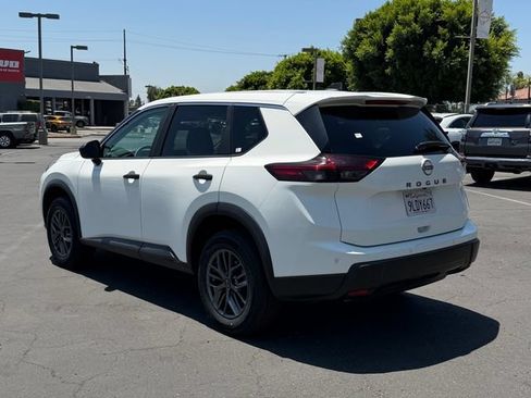 Used 2024 Nissan Rogue S FWD image 5