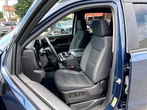 Used 2023 Chevrolet Silverado 1500 LT AWD/4WD image 10