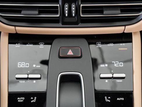 New 2025 Porsche Macan image 19