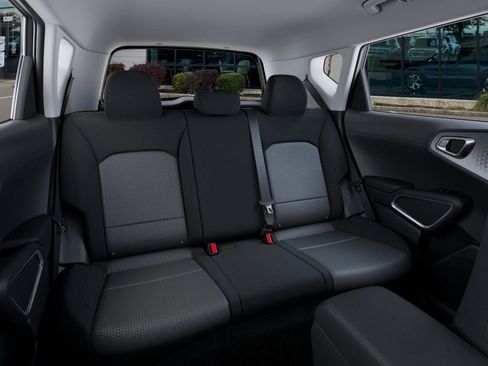 New 2025 Kia Soul LX image 16