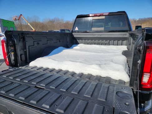 Used 2023 GMC Sierra 2500 Denali w/ Technology Package image 16