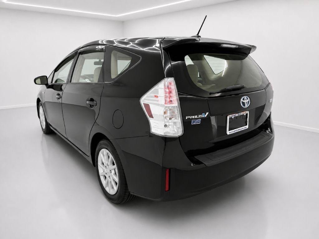 Used 2012 Toyota Prius V Three FWD image 5