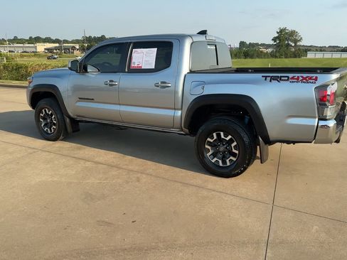 Used 2022 Toyota Tacoma TRD Off-Road image 6