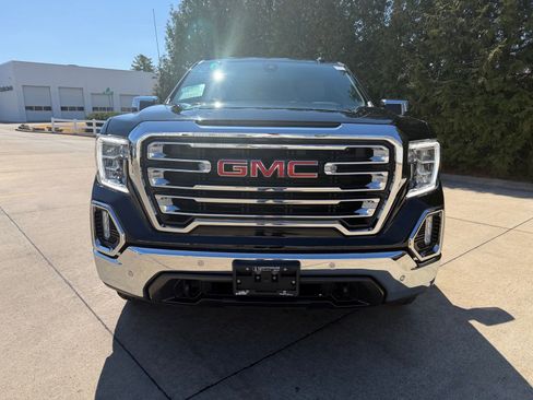 Used 2022 GMC Sierra 1500 SLT w/ SLT Premium Plus Package AWD/4WD image 2