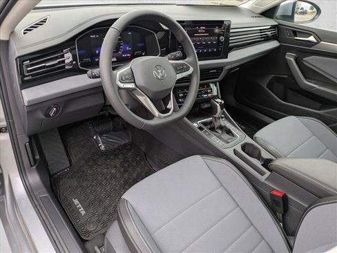 New 2026 Volkswagen Jetta SE image 3