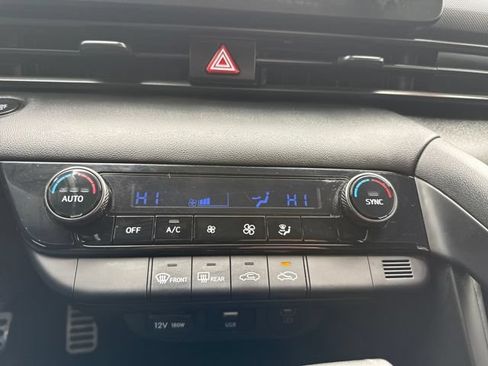 Certified 2025 Hyundai Elantra Sport FWD image 30