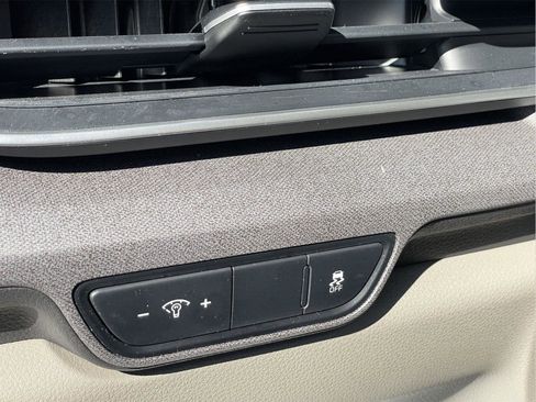 Used 2026 Kia Carnival EX FWD image 23