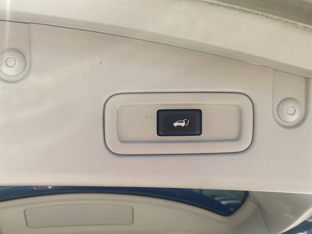 Used 2014 Nissan Murano LE w/ Platinum Edition Package AWD/4WD image 28