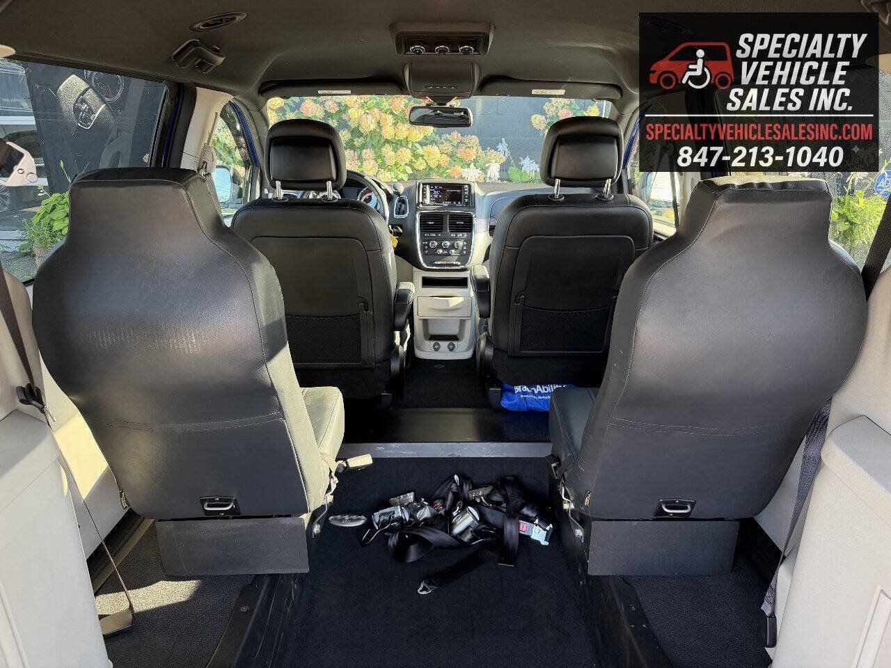 Used 2018 Dodge Grand Caravan SXT FWD image 20