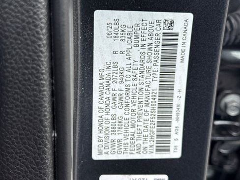 Used 2025 Honda Civic Sport image 26