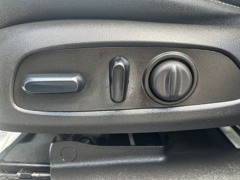 Used 2023 Chevrolet Blazer LT image 17