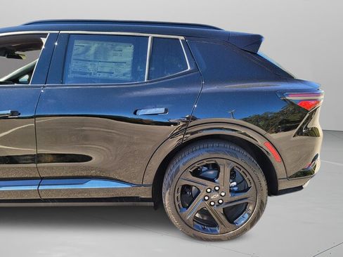 New 2026 Chevrolet Equinox EV RS image 5