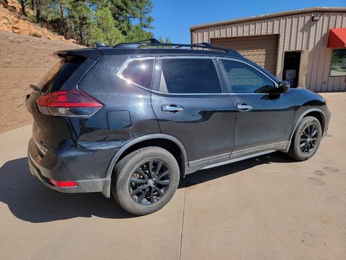 Used 2018 Nissan Rogue SV AWD/4WD image 5
