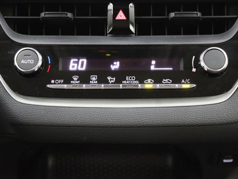 Used 2023 Toyota Corolla LE image 22