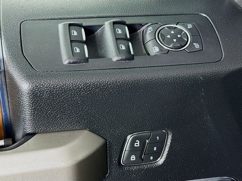 Used 2018 Ford F150 Lariat w/ Equipment Group 502A Luxury image 23