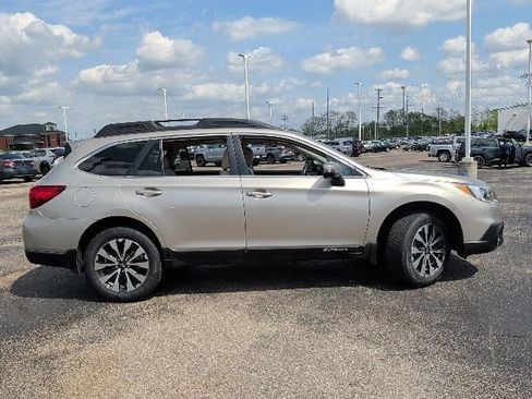 Used 2016 Subaru Outback 2.5i Limited image 22