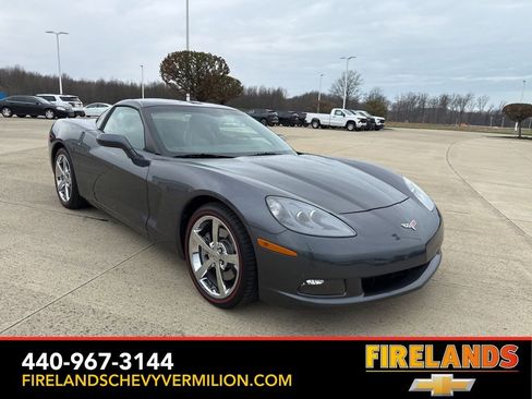 Used 2010 Chevrolet Corvette Coupe w/ 1LT image 4