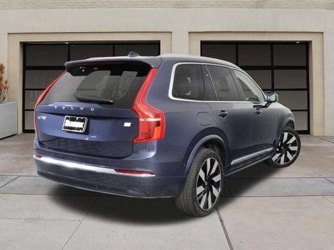 Used 2023 Volvo XC90 T8 Ultimate AWD/4WD image 4